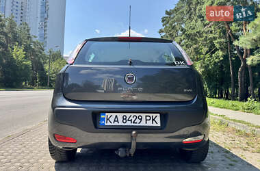 Хэтчбек Fiat Punto 2010 в 