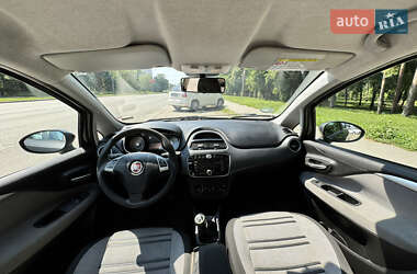 Хэтчбек Fiat Punto 2010 в 
