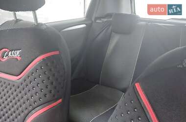 Хэтчбек Fiat Punto 2011 в 