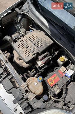 Хэтчбек Fiat Punto 2012 в 