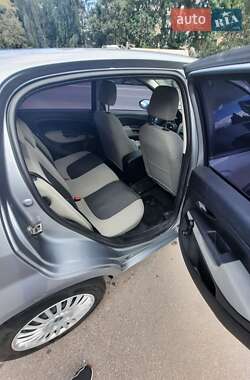 Хэтчбек Fiat Punto 2007 в 