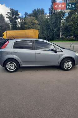 Хэтчбек Fiat Punto 2007 в 