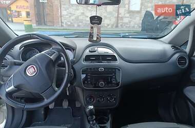 Хэтчбек Fiat Punto 2011 в 