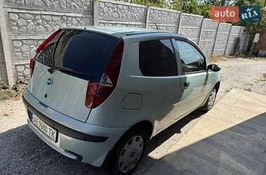 Хэтчбек Fiat Punto 2004 в 
