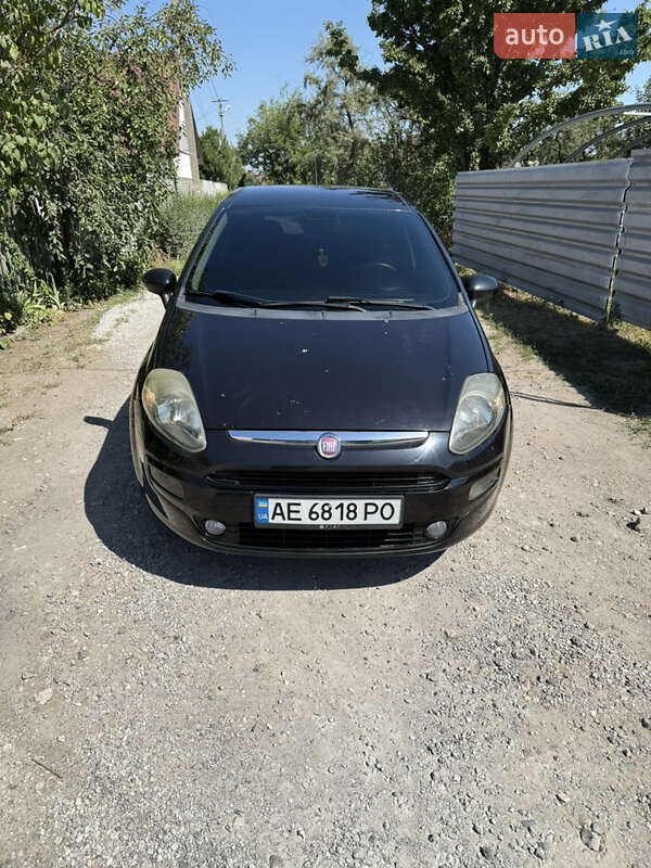 Хэтчбек Fiat Punto 2011 в Новомосковске