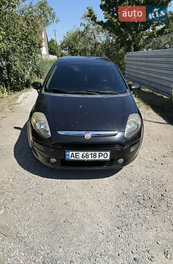 Хэтчбек Fiat Punto 2011 в 