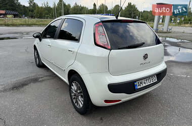 Хетчбек Fiat Punto 2011 в 