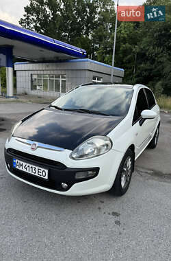 Хетчбек Fiat Punto 2011 в 