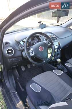 Хэтчбек Fiat Punto 2013 в 