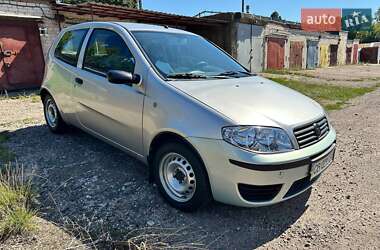 Хэтчбек Fiat Punto 2004 в 