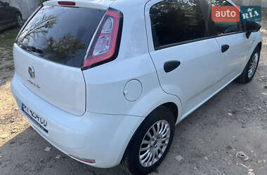Хэтчбек Fiat Punto 2012 в 