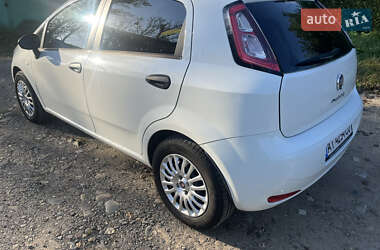 Хэтчбек Fiat Punto 2012 в 