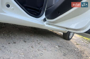 Хэтчбек Fiat Punto 2012 в 