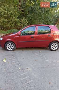 Хэтчбек Fiat Punto 2004 в 