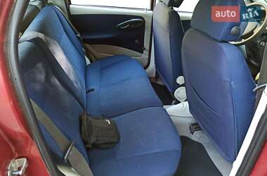 Хэтчбек Fiat Punto 2004 в 