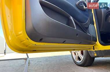 Хэтчбек Fiat Punto 2000 в 