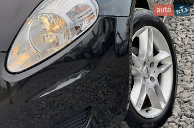 Хэтчбек Fiat Punto 2009 в 