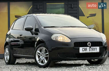 Хэтчбек Fiat Punto 2009 в 