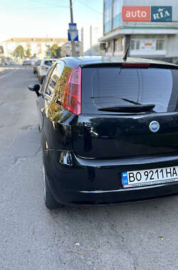 Хэтчбек Fiat Punto 2007 в 