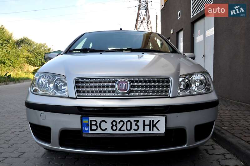 Хетчбек Fiat Punto 2009 в Львові