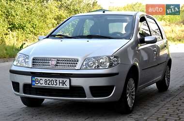 Хэтчбек Fiat Punto 2009 в 