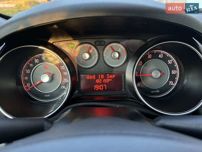 Хэтчбек Fiat Punto 2010 в Ровно