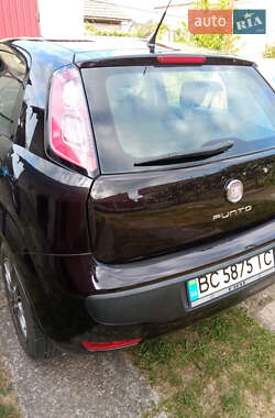 Хэтчбек Fiat Punto 2011 в 