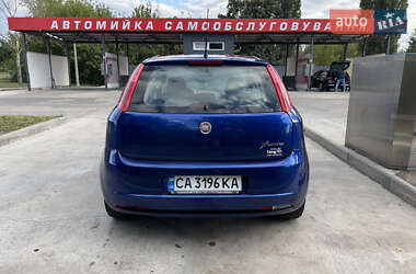 Хэтчбек Fiat Punto 2008 в 