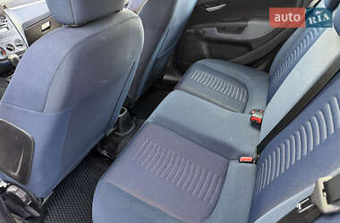 Хэтчбек Fiat Punto 2008 в 