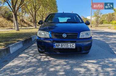 Хэтчбек Fiat Punto 2003 в 
