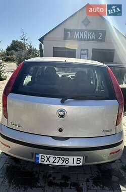 Хэтчбек Fiat Punto 2006 в 