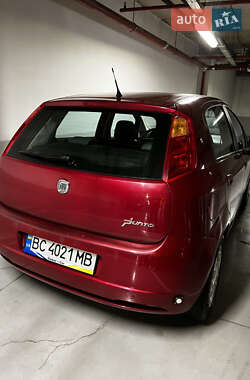 Хетчбек Fiat Punto 2009 в 