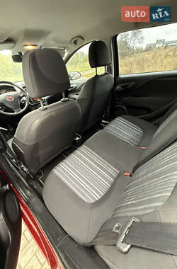 Хетчбек Fiat Punto 2010 в 