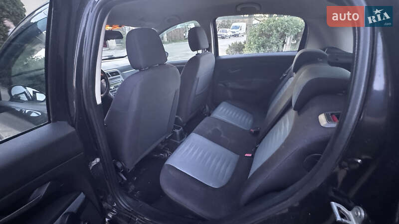 Хетчбек Fiat Punto 2009 в Житомирі