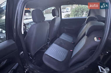 Хетчбек Fiat Punto 2009 в 