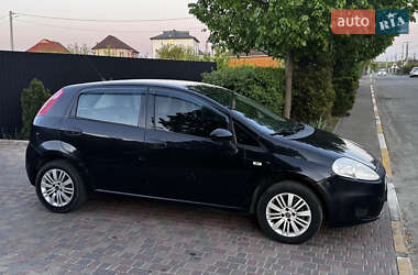 Хетчбек Fiat Punto 2009 в 