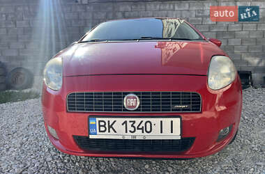 Хэтчбек Fiat Punto 2007 в 