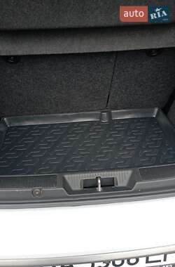 Хэтчбек Fiat Punto 2010 в 