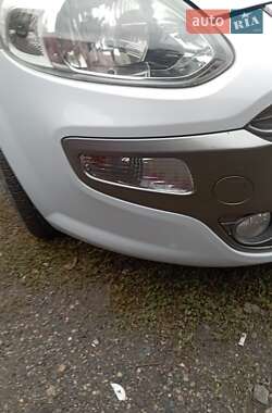 Хэтчбек Fiat Punto 2010 в 