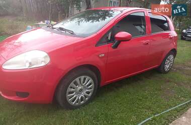 Хэтчбек Fiat Punto 2008 в 