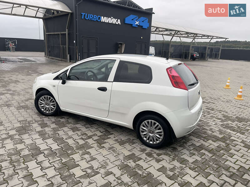 Хэтчбек Fiat Punto 2011 в Летичеве