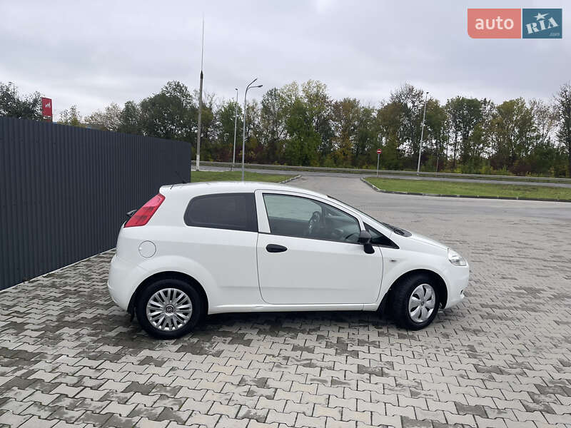 Хэтчбек Fiat Punto 2011 в Летичеве