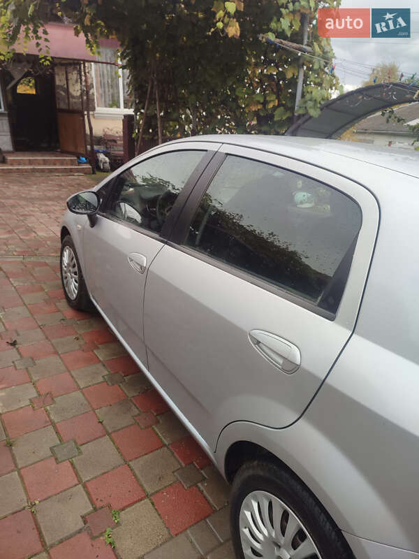 Хэтчбек Fiat Punto 2011 в Ходорове