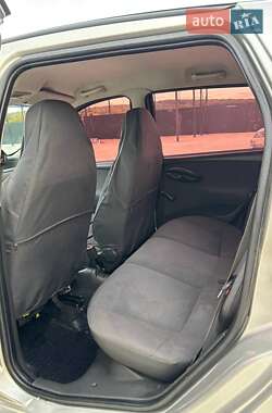 Хетчбек Fiat Punto 2003 в 