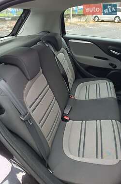 Хетчбек Fiat Punto 2011 в 