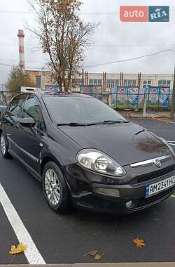 Хетчбек Fiat Punto 2011 в 