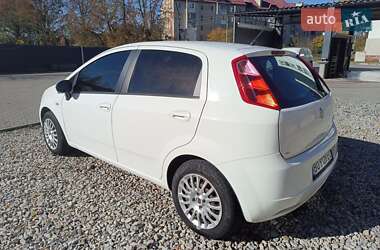Хэтчбек Fiat Punto 2008 в 