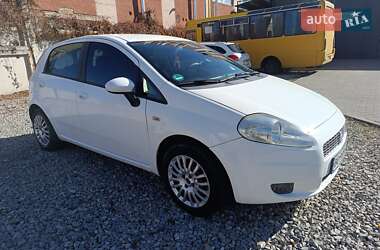 Хэтчбек Fiat Punto 2008 в 