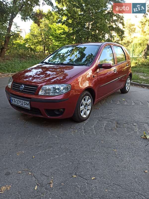 Хетчбек Fiat Punto 2004 в Києві