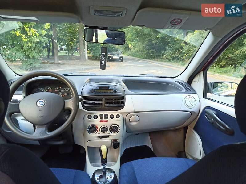 Хетчбек Fiat Punto 2004 в Києві